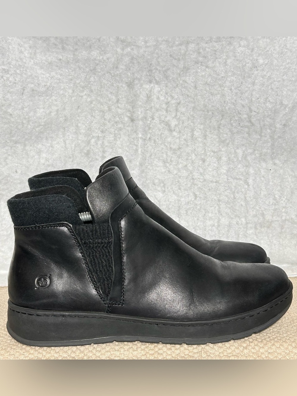 Born Womens Black Leather Zyba Side Zip Ankle Booties Boots Shoes SZ 8 Medium